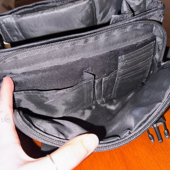 Nikon D3100 with 18-55mm lens + 55-200mm lens - Picture 17 of 17